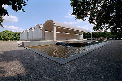Kimbell Art Museum in Fort Worth, Texas - Louis I Kahn
