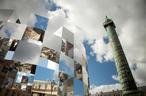 Arnaud Lapierre's Mirrors Installation in Paris (October 2011)