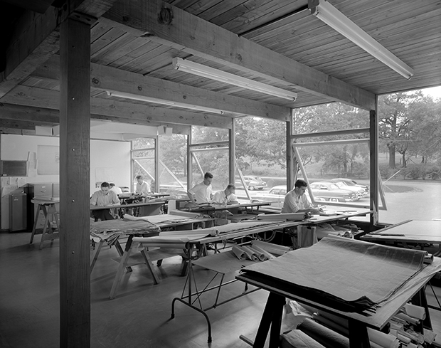 Saarinen Office, Bloomfield Hills, Michigan, 1952. Photo: Ezra Stoller, Esto.
