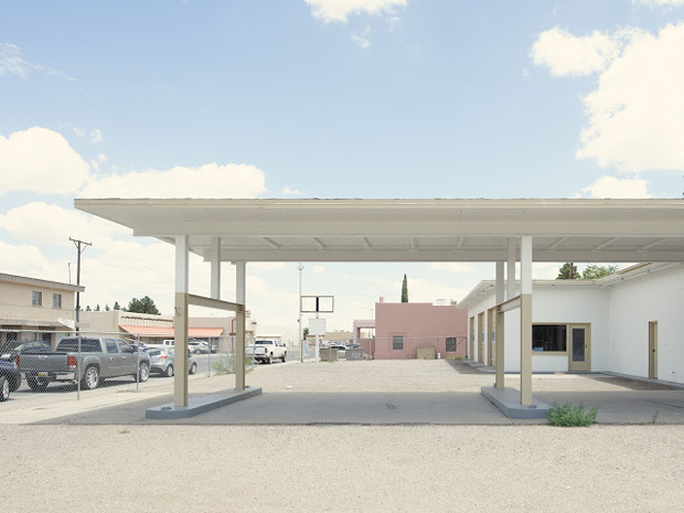 Gas Station East Spruce Street Deming New Mexico - Iñaki Bergera