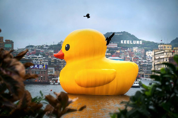 Hofman's Rubber Duck in Keelung harbour