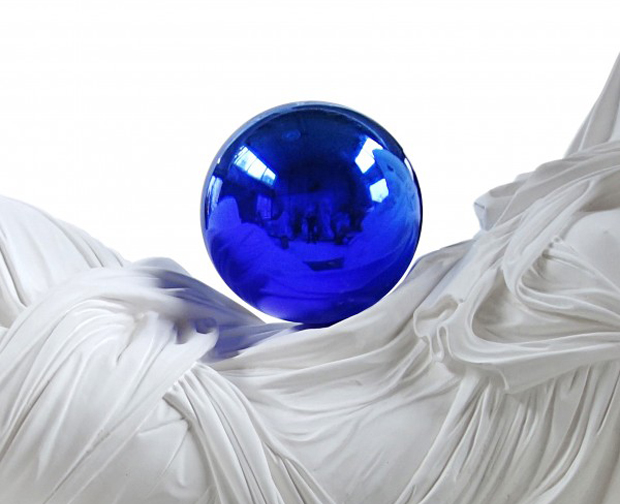 Gazing Ball copyright Jeff Koons (2013) courtesy Zwirner Gallery
