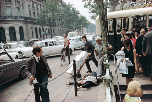 Paris, France, 1967 by Joel Meyerowitz. From Taking My Time