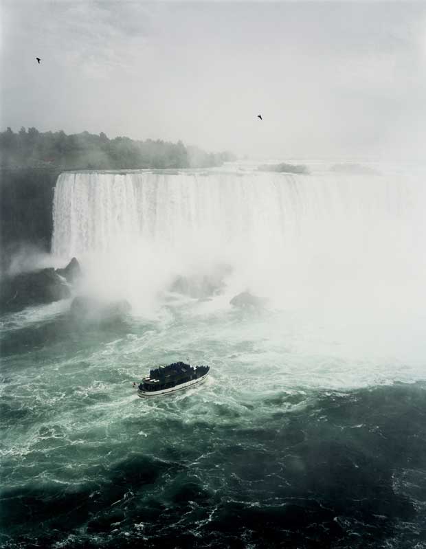 Andreas Gursky Niagara, 1989 109 3/4 x 87 x 2 3/8 inches Copyright: Andreas Gursky / DACS 2014 Courtesy Sprüth Magers Berlin London